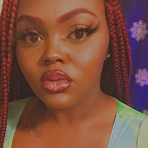 Meet your Posher, Crystal